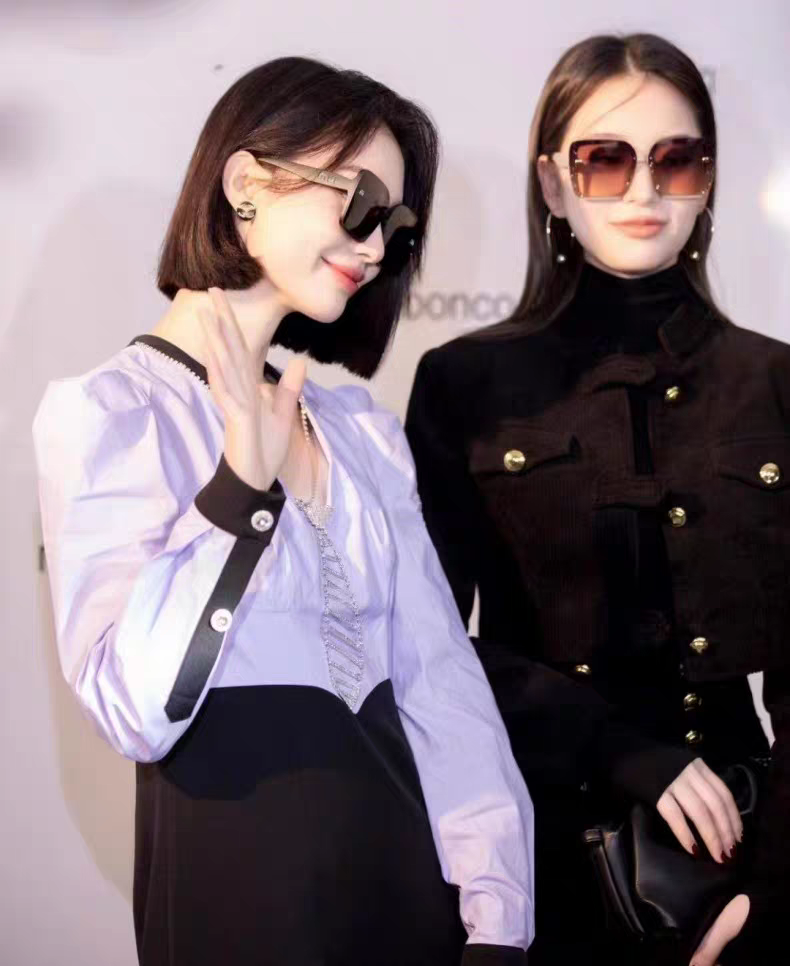 RUNWAY SQUARE SUNGLASSES 563196 IN BEIGE ACETATE