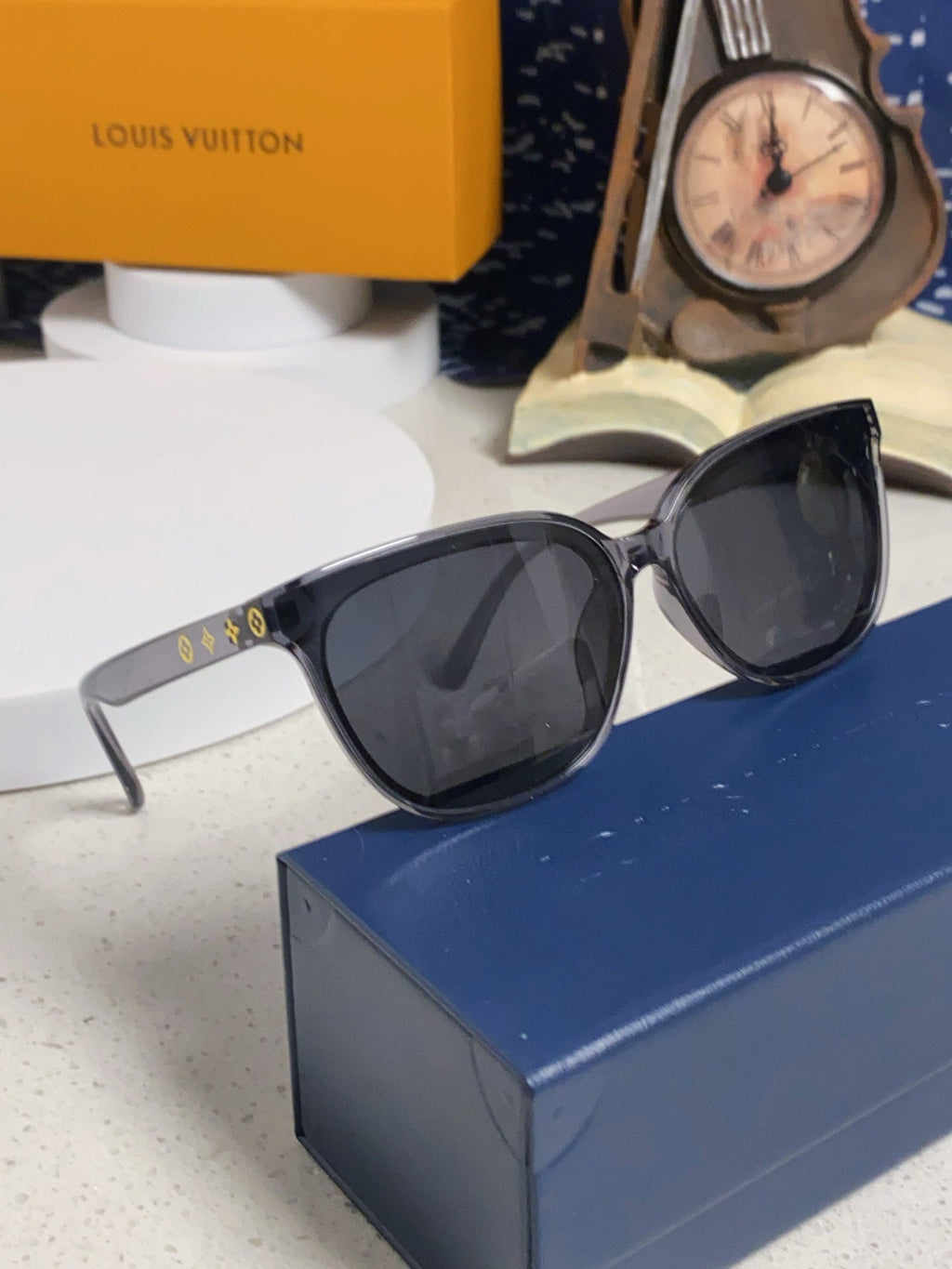 LOUIS VUITTON CAT EYE SUNGLASSES 571649 IN GREY CLEAR ACETATE